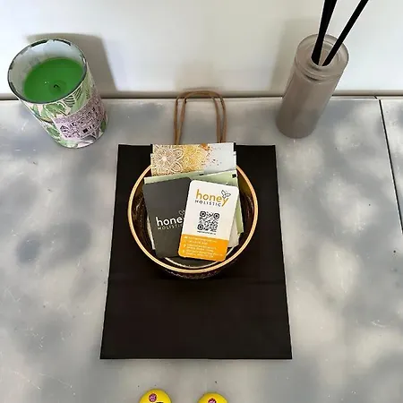 Luxurious Garden Flat By Summitvista 아파트 *