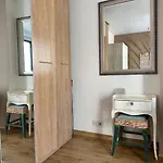 Apartmán Luxurious Garden Flat By Summitvista *
