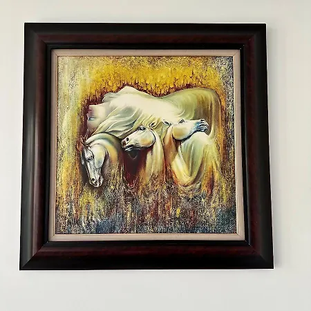 Luxurious Garden Flat By Summitvista